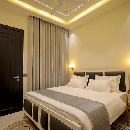 Narayana Homes Mathura Luaran gambar
