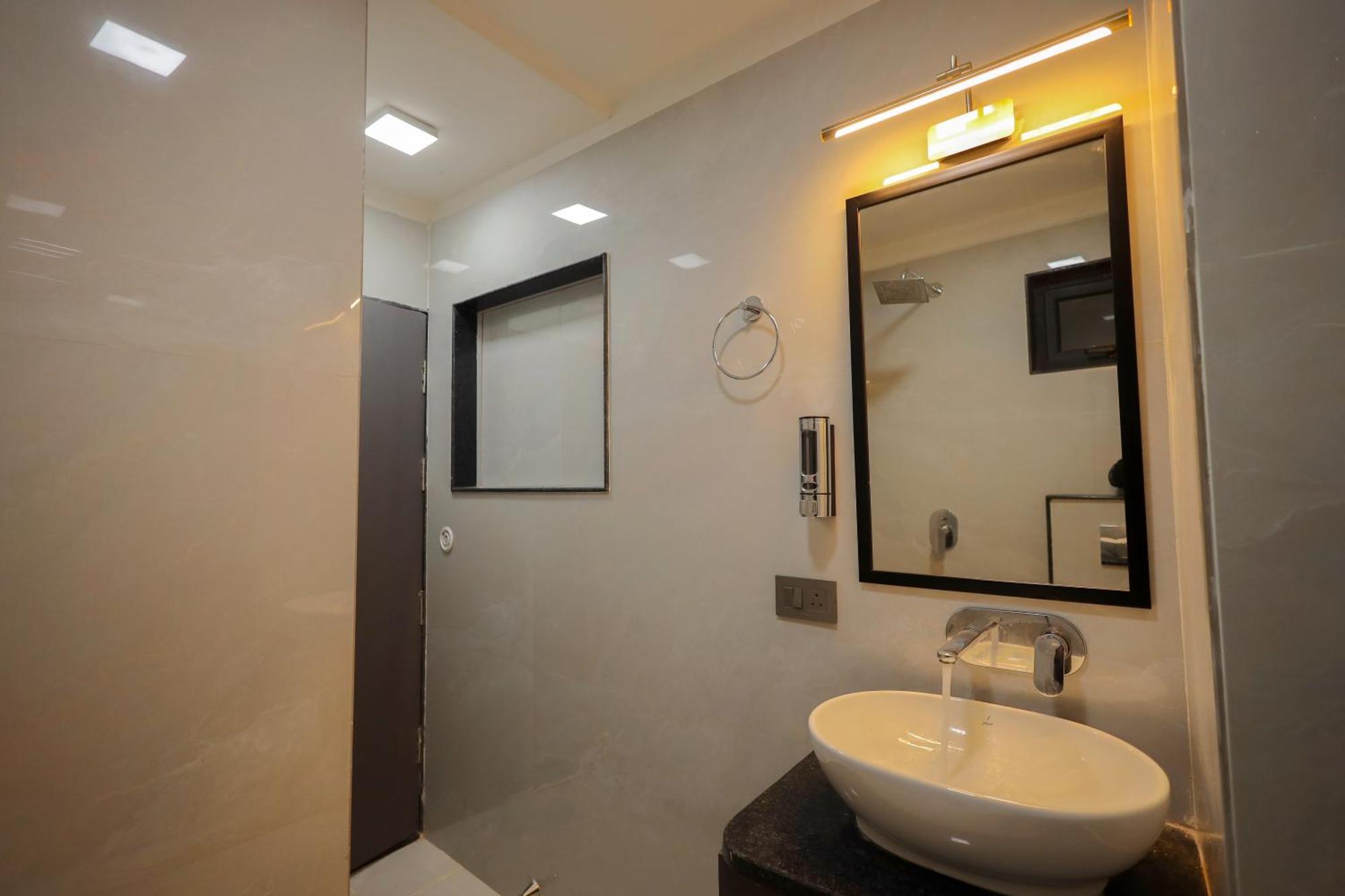 Narayana Homes Mathura Luaran gambar